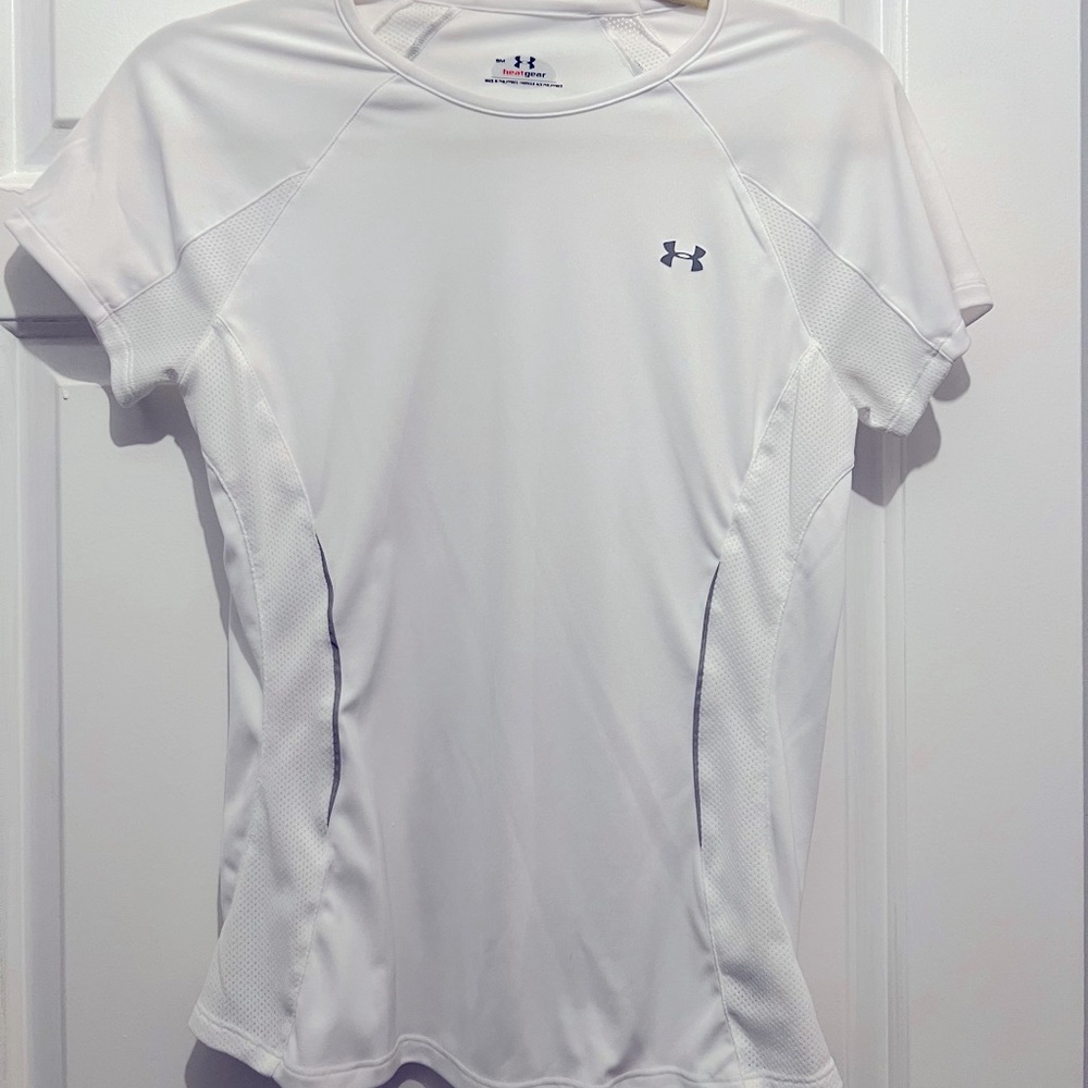 Under armor, small white athletic t / tennis tee, new never worn